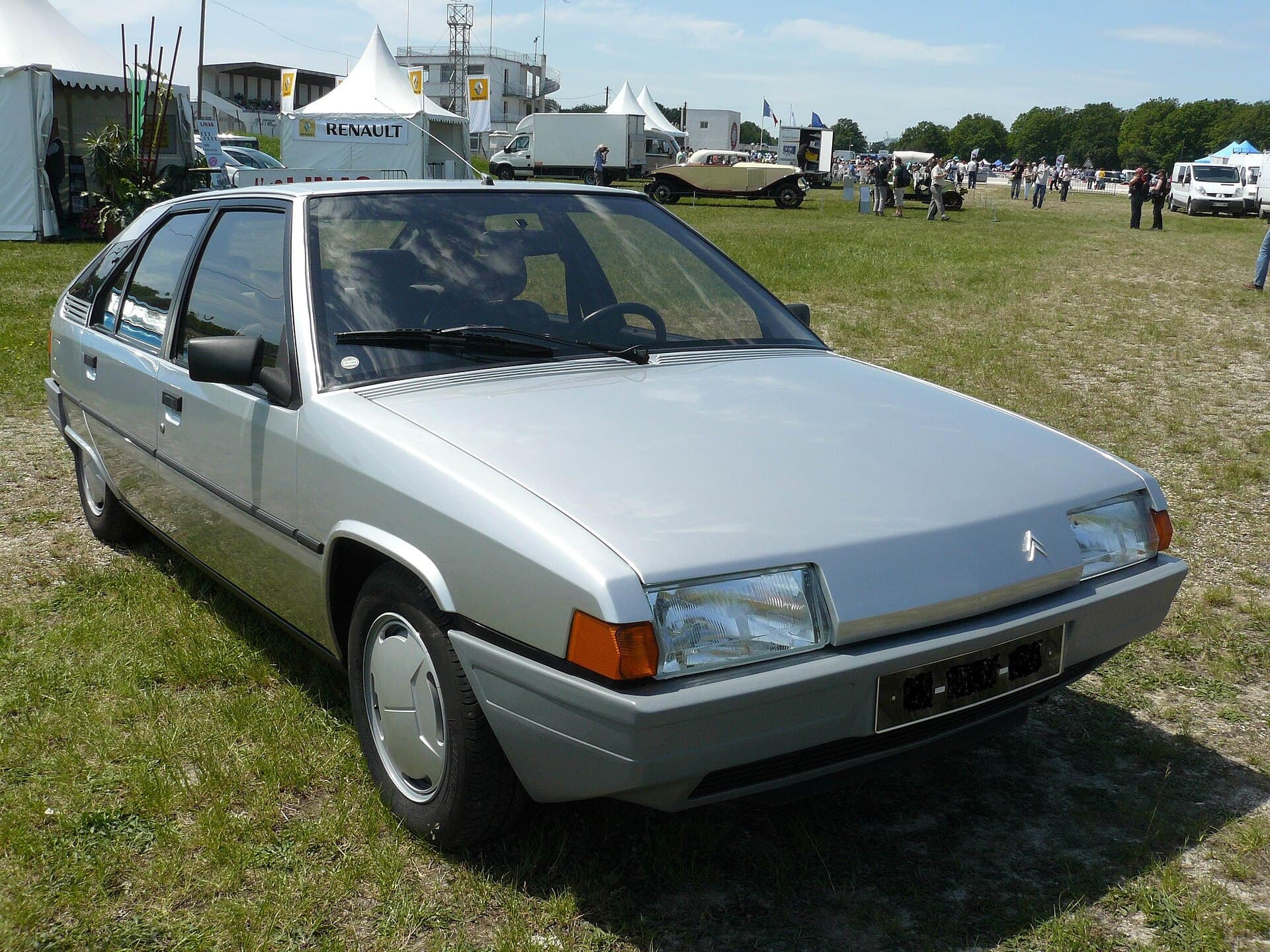 Citroen BX, vedere fata trei sferturi