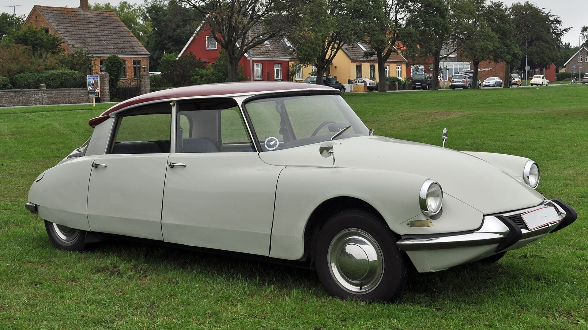 Citroen DS, vedere laterala