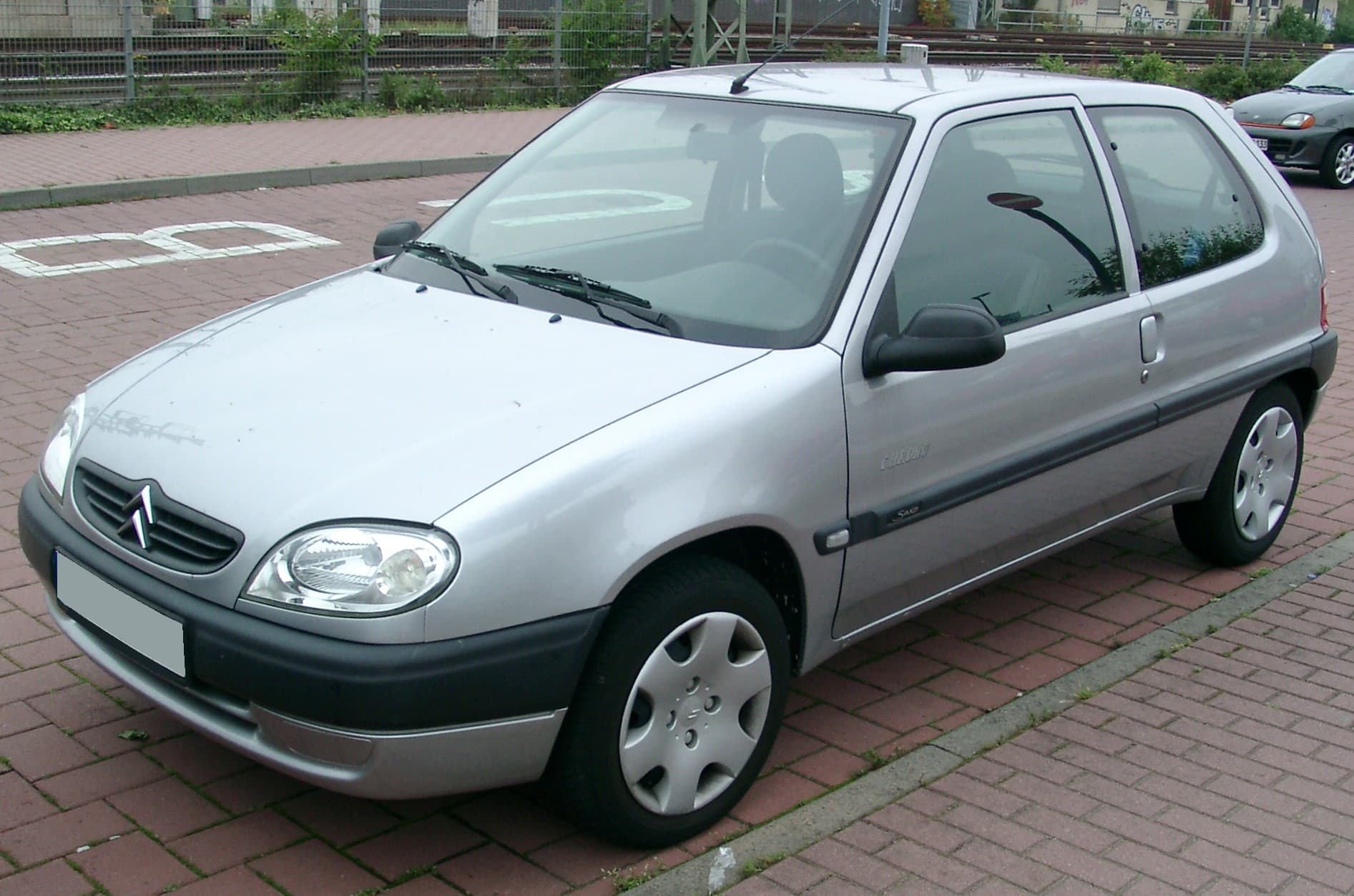 Citroen Saxo, vedere fata trei sferturi