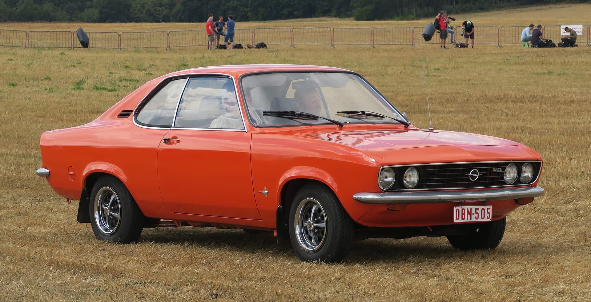 Opel Manta A, vedere fata trei sferturi